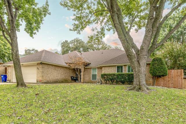 801 Glenn Drive, Euless, TX 76039