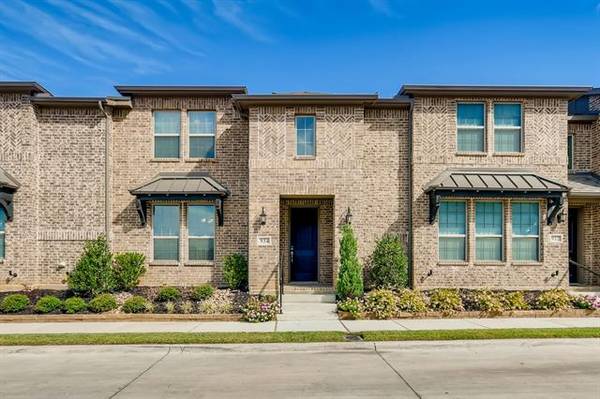 934 Estelle Drive, Euless, TX 76040