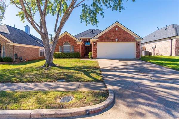 1111 Marshall Drive, Euless, TX 76039