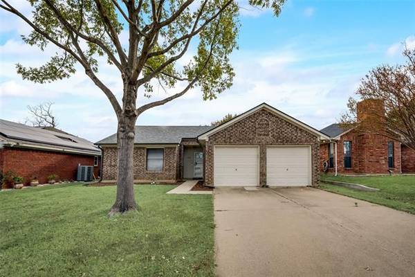 1203 Trenton Lane, Euless, TX 76040