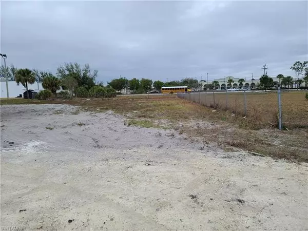 Lehigh Acres, FL 33971,3116 4th ST W