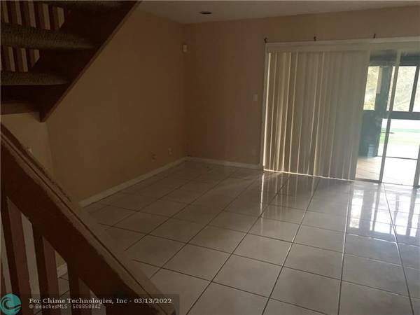 Lauderhill, FL 33351,4945 NW 82nd Ave  #204