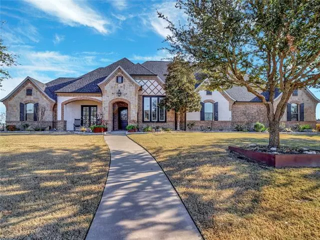 117 Falcon Point Drive, Heath, TX 75032