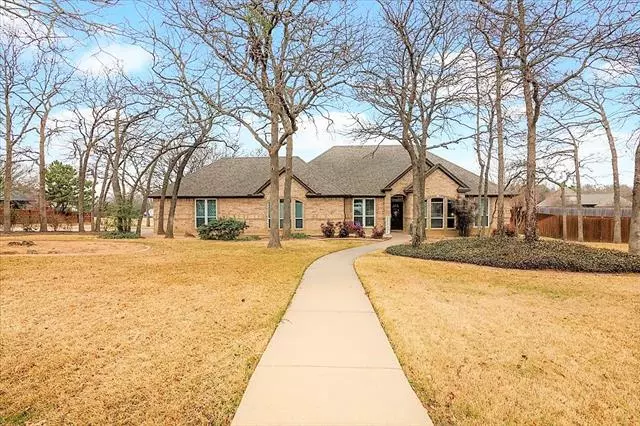 3401 Wild Oaks Court, Burleson, TX 76028