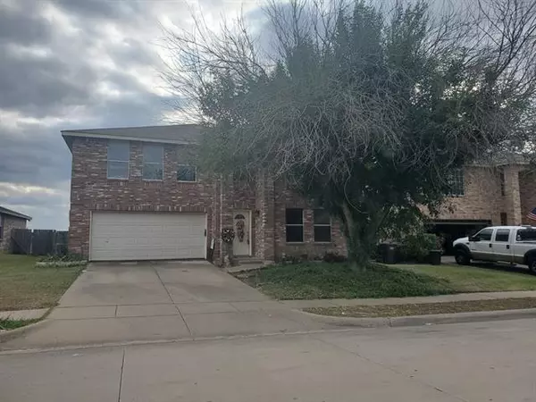 537 Keble Drive, Fort Worth, TX 76036