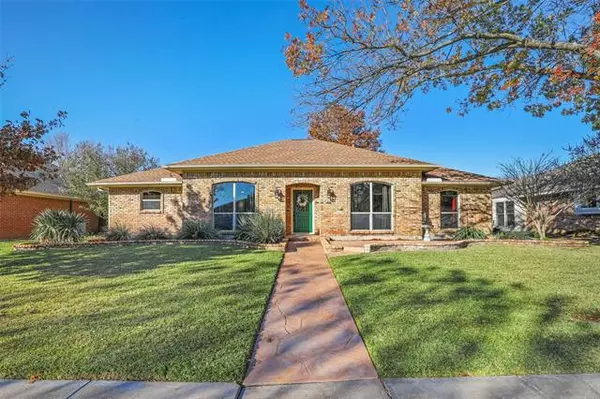 2215 Blackberry Drive, Richardson, TX 75082