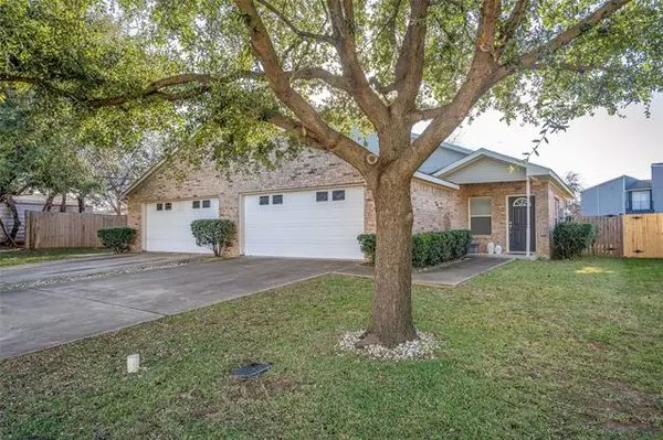 746 Carroll Lane, Lewisville, TX 75067