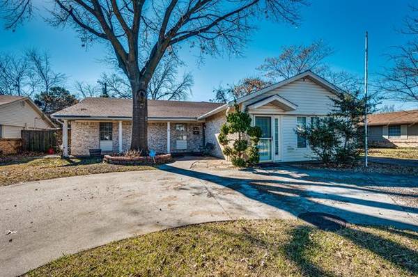 2626 Chevy Chase Drive, Irving, TX 75062