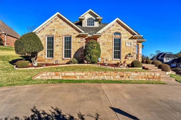 2915 Village Circle, Denison, TX 75020