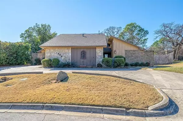 1408 Sandy Creek Drive, Denton, TX 76205