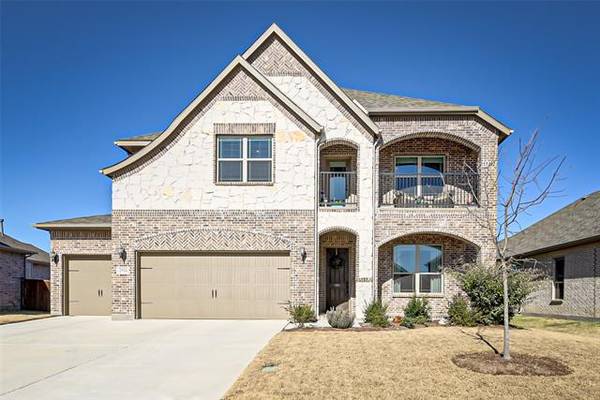 2944 Paige Place, Grand Prairie, TX 75054