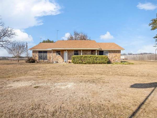 1008 Highland Road,  Cleburne,  TX 76033