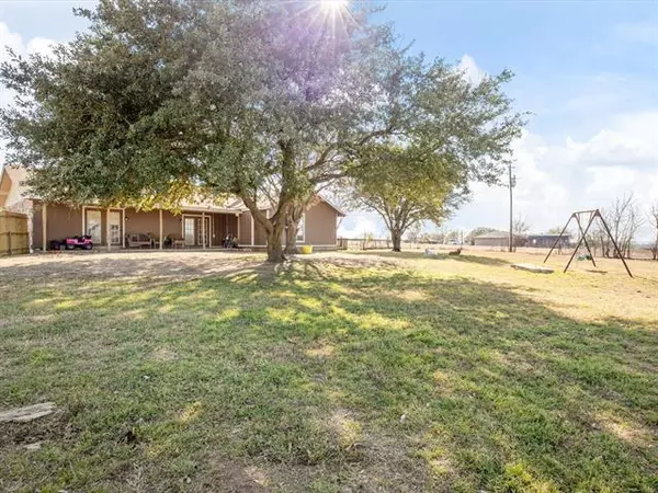 Cleburne, TX 76033,1008 Highland Road