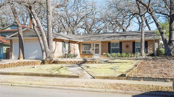 2812 Norwood Lane, Arlington, TX 76013