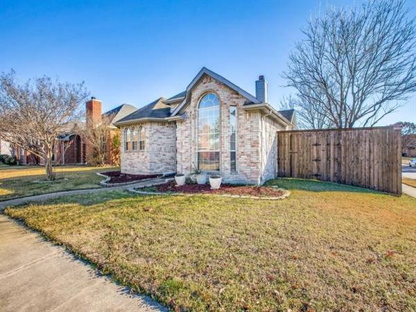 3300 High Meadow Drive, Mesquite, TX 75181