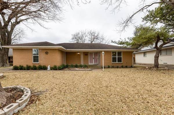 3905 Dartmouth Street, Garland, TX 75043