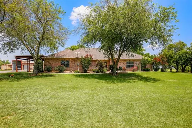 1926 Milam Road E, Sanger, TX 76266