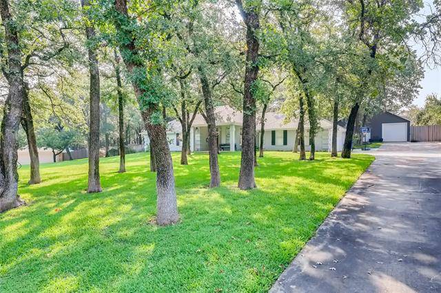 108 Westlake Woods Drive, Azle, TX 76020