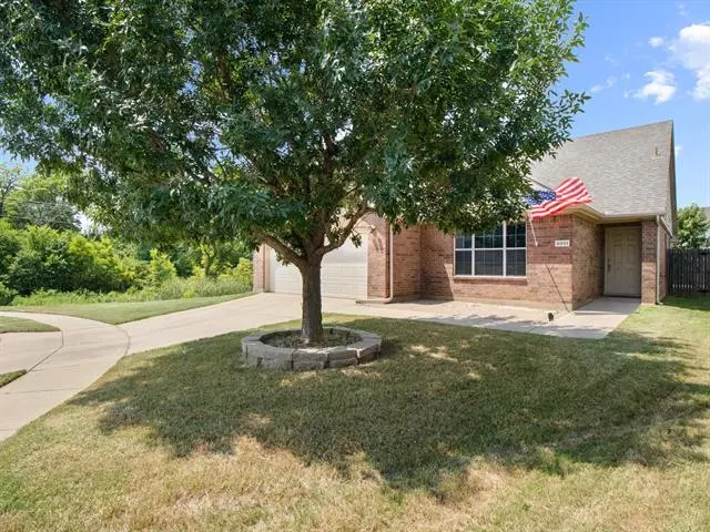 8901 Wild Rose Lane, Cross Roads, TX 76227