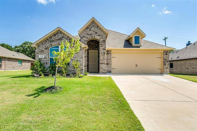 1549 Grassy Meadows Drive, Burleson, TX 76058