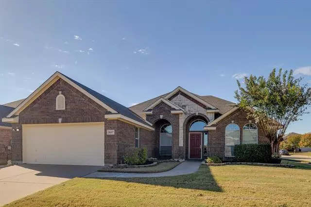 10457 Bear Creek Trail, Fort Worth, TX 76244