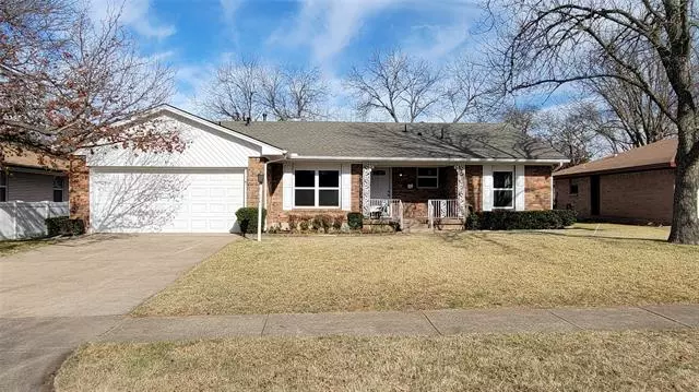 327 Mizell Street, Duncanville, TX 75116