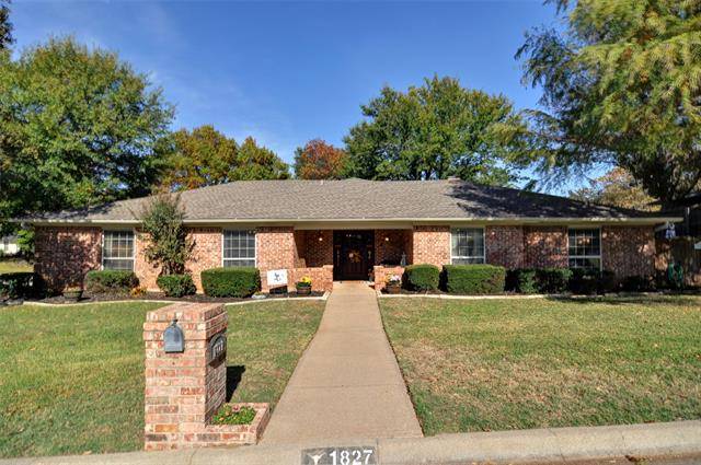 1827 Waterwood Drive, Arlington, TX 76012