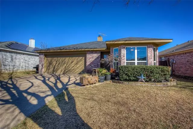 8064 Cannonwood Drive, Fort Worth, TX 76137