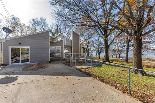 Princeton, TX 75407,8580 Finney Lake Road