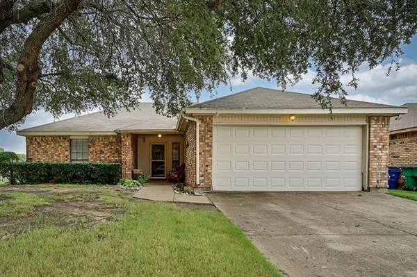 7308 Pebblebrook Drive, Watauga, TX 76148