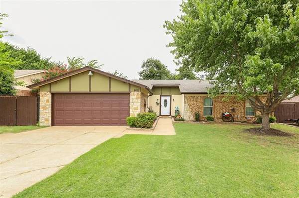 8421 Main Street, North Richland Hills, TX 76182