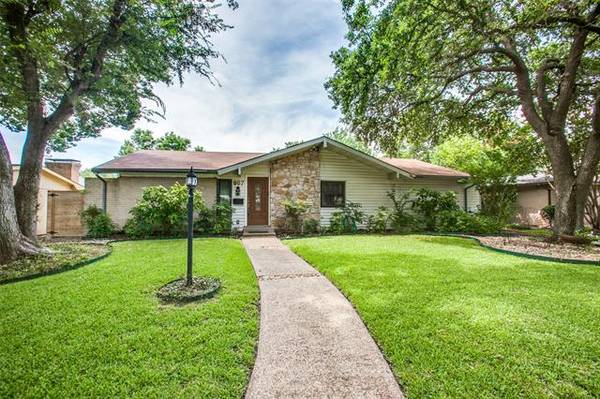 907 Pinecrest Drive, Richardson, TX 75080