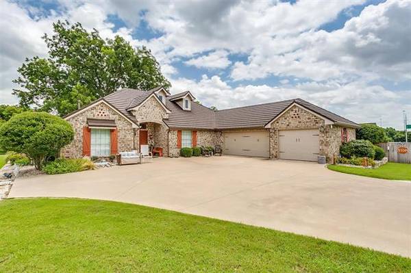 1621 Rockview Drive, Granbury, TX 76049