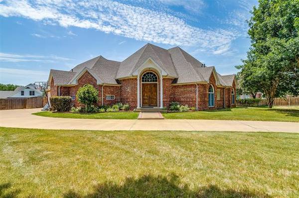 1116 Cottonwood Court, Cleburne, TX 76033