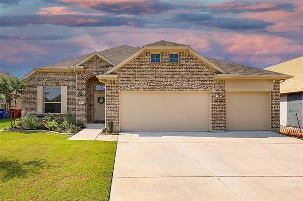 421 Vawter Drive, Van Alstyne, TX 75495