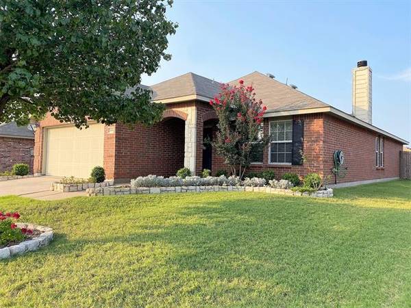 306 Coneflower Drive, Fate, TX 75087