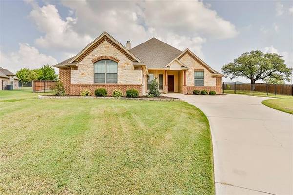 601 Green Pointe Drive, Hudson Oaks, TX 76087