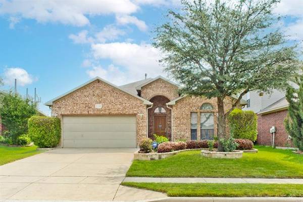 5316 Grayson Ridge Drive, Fort Worth, TX 76179