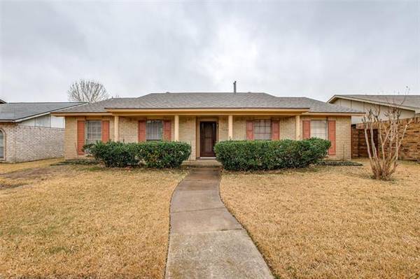 1948 Rambling Ridge Lane, Carrollton, TX 75007