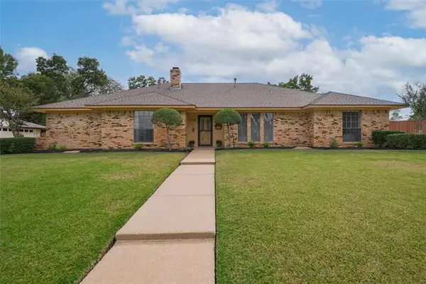 206 Turpin Drive, Highland Village, TX 75077