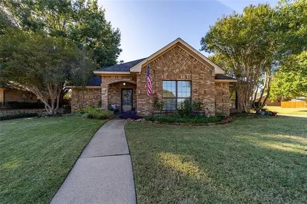 102 Camelot Court, Weatherford, TX 76086