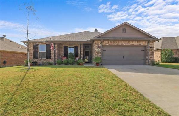 5005 Lakepark Drive, Sanger, TX 76266