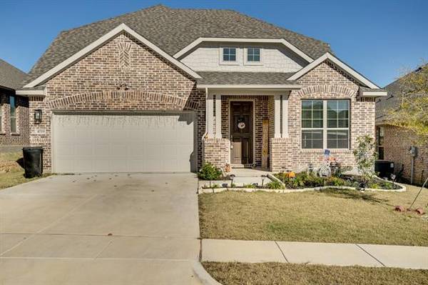 4719 Crestwood Drive, Haltom City, TX 76137