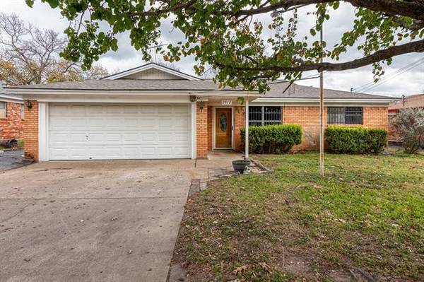 2012 Eden Avenue, Haltom City, TX 76117