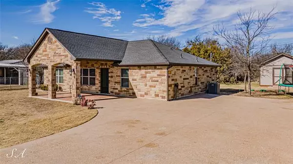 Granbury, TX 76048,2922 Red Oak Drive