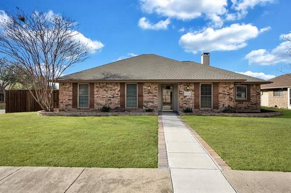 2514 Incline Drive, Carrollton, TX 75006