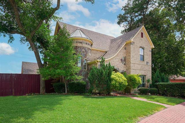 524 Phillip Drive, Cedar Hill, TX 75104