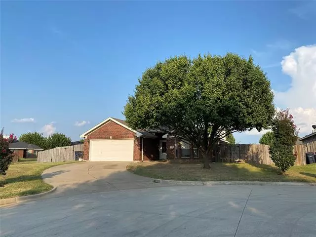 8401 Orlando Springs Drive, Fort Worth, TX 76123