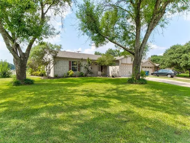 439 Parkview Court, Burleson, TX 76028