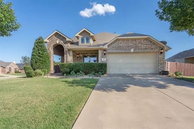 4300 Meadow Bend Court, Mansfield, TX 76063